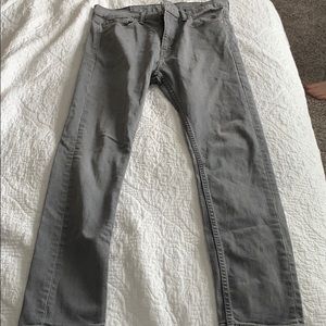 Levi’s Gray distressed skinny jeans